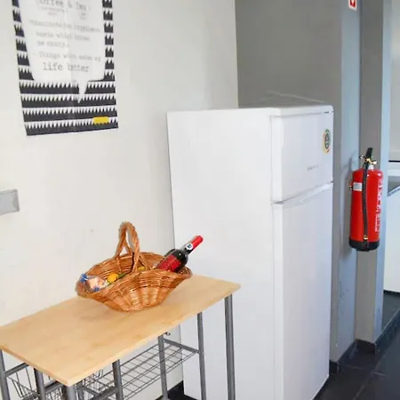 Chic 60 M² + Balcony Apartment