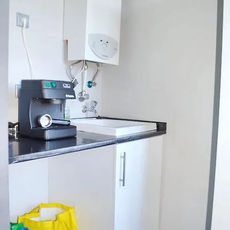 Chic 60 M² + Balcony Apartment *