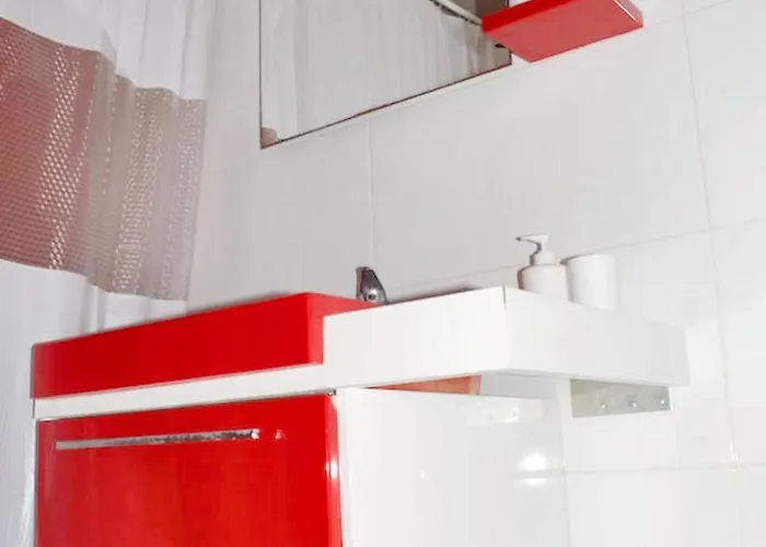 Chic 60 M² + Balcony شقة هيبيرا غْريندي