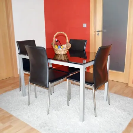 Chic 60 M² + Balcony * Ribeira Grande